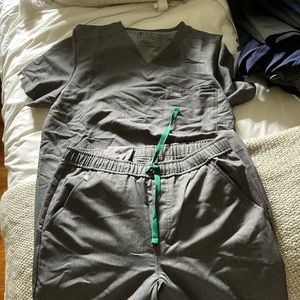 Gently worn mens grey figs joggers and top